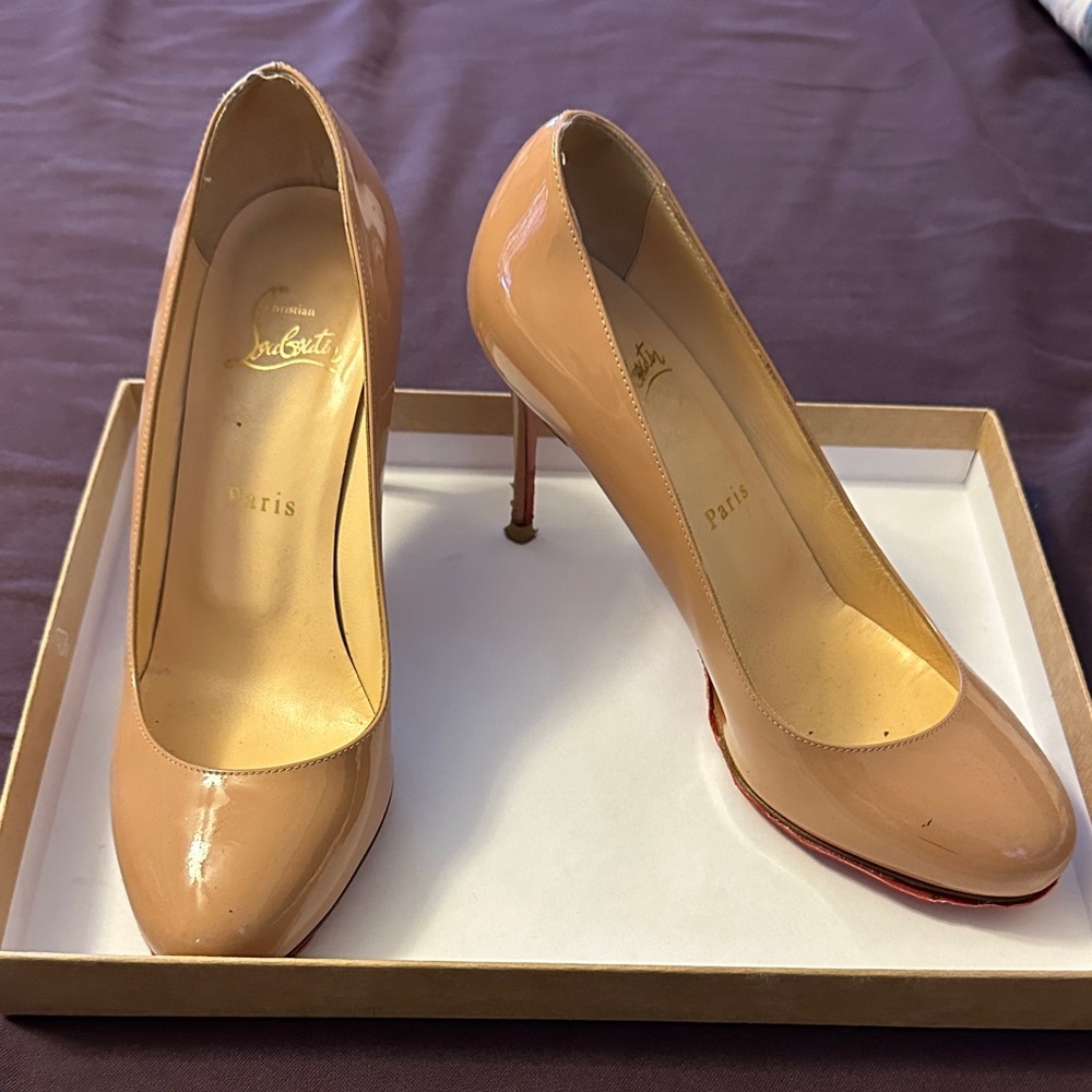 Christian Louboutin Beige Patent Heels